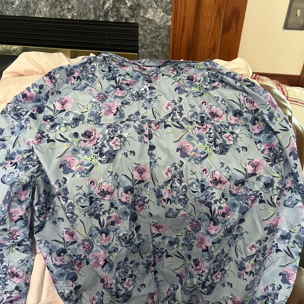 Vera Bradley Blue and Pink wind Jacket with Floral Design - Picture 2 of 4